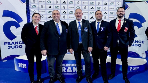 Les arbitres et commissaires sportifs PACA au Championnat de France juniors